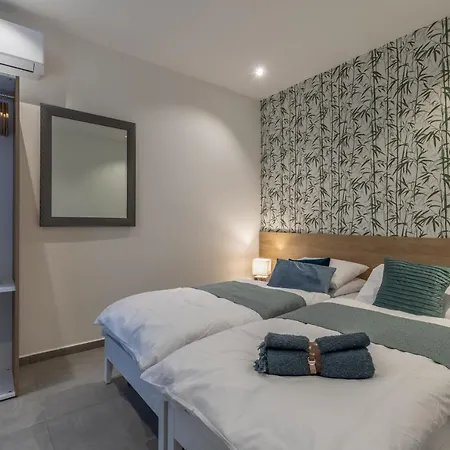 Heated Pool Luxury In St Julians Pembroke